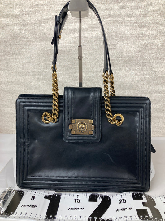 Chanel Black Shoulder Bags A-18248
