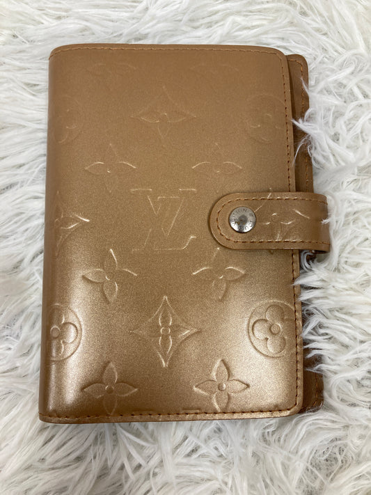 Louis Vuitton Beige A-18258