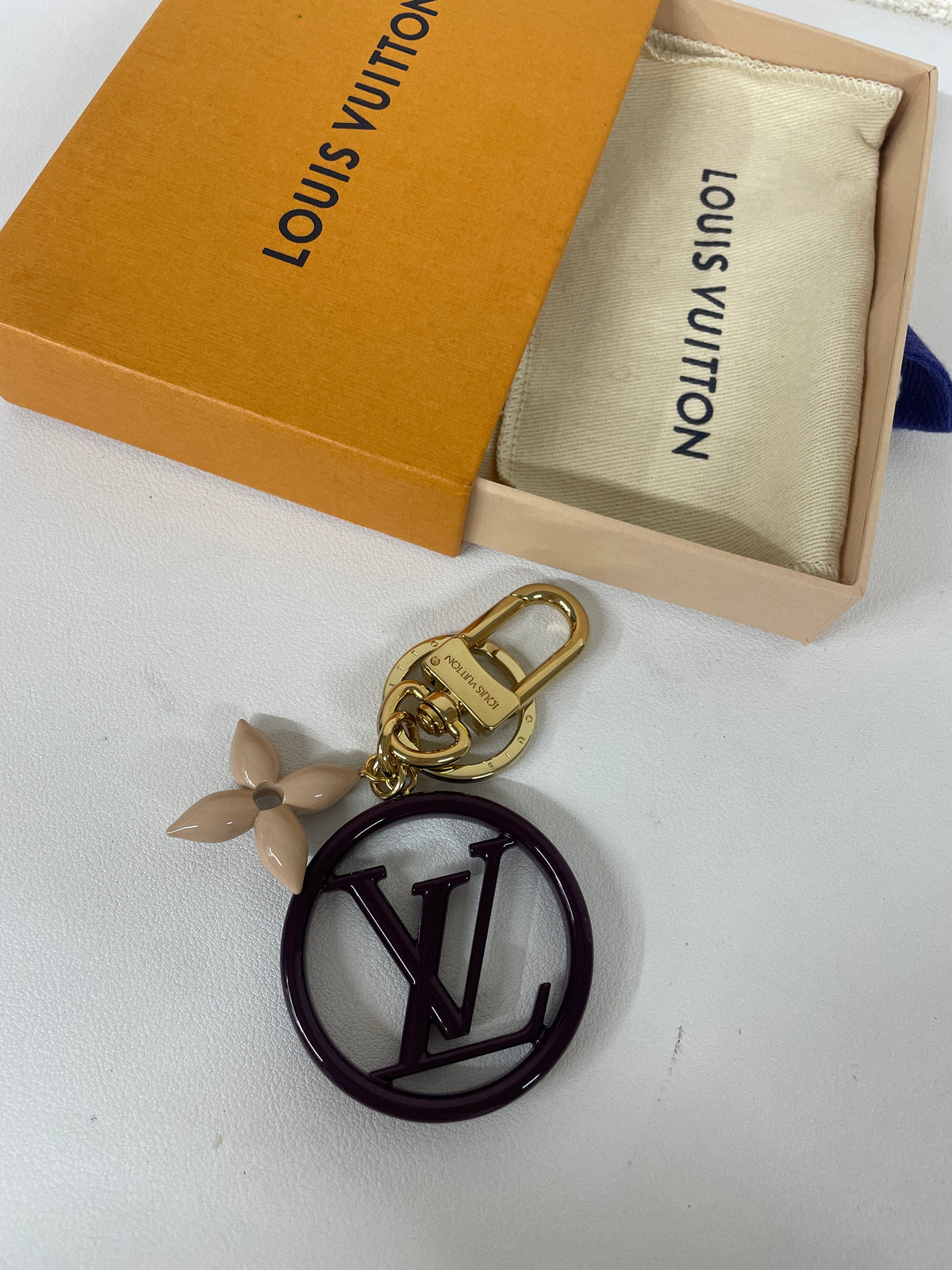 Louis Vuitton Purple Small goods A-18328