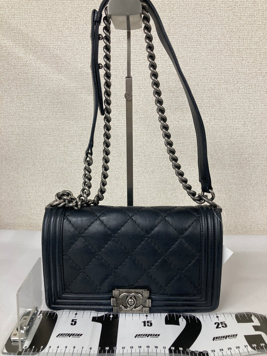Chanel Black Shoulder Bags A-18368