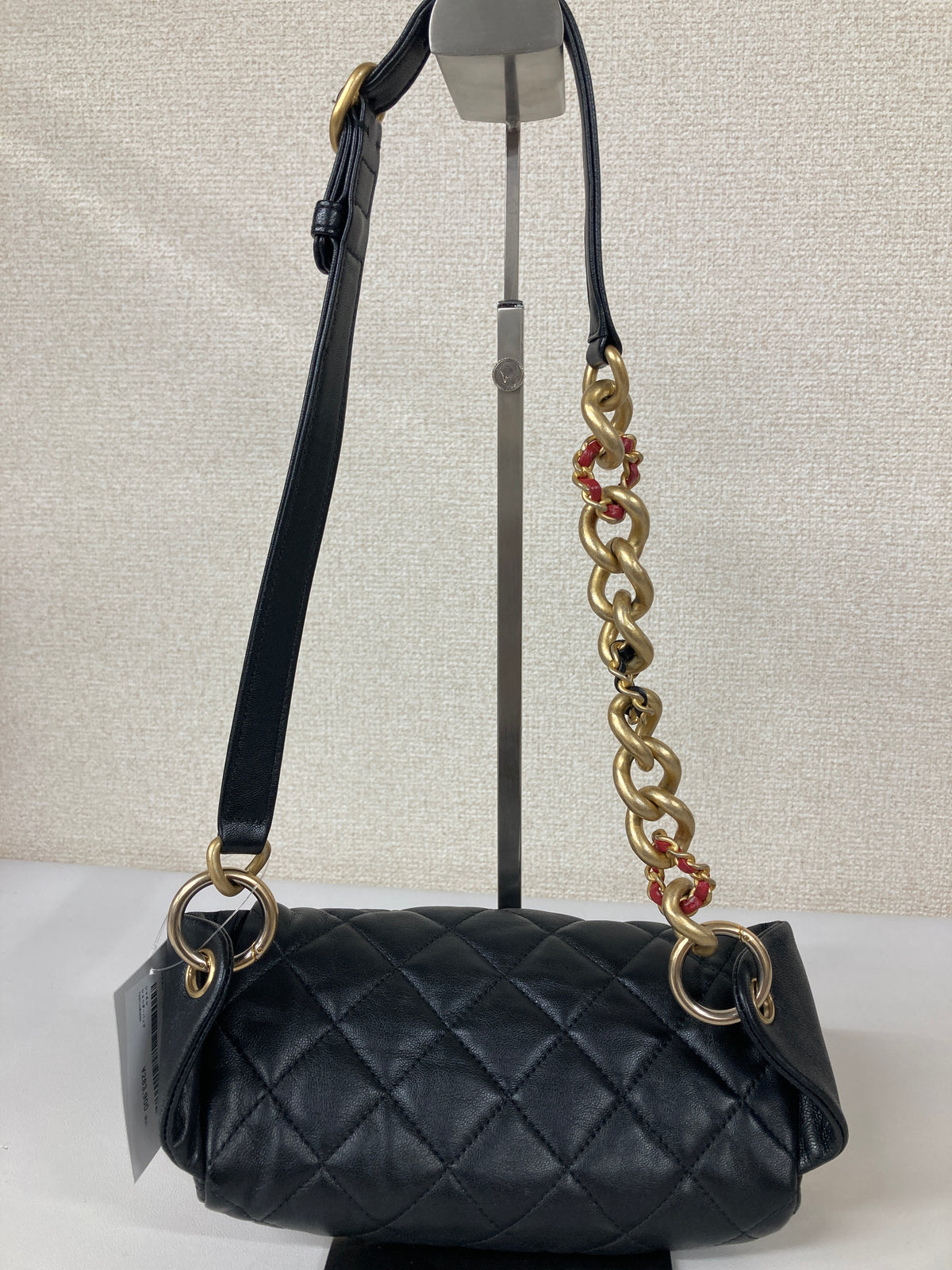 Chanel Black Shoulder Bags A-18369