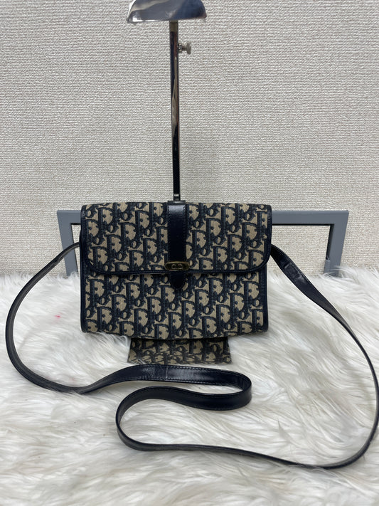 Dior Black Shoulder Bags A-18375