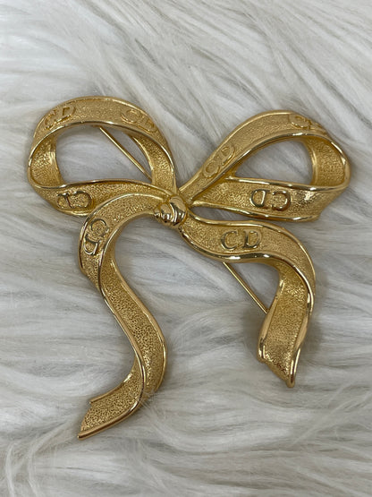 Dior Gold Brooches A-18414
