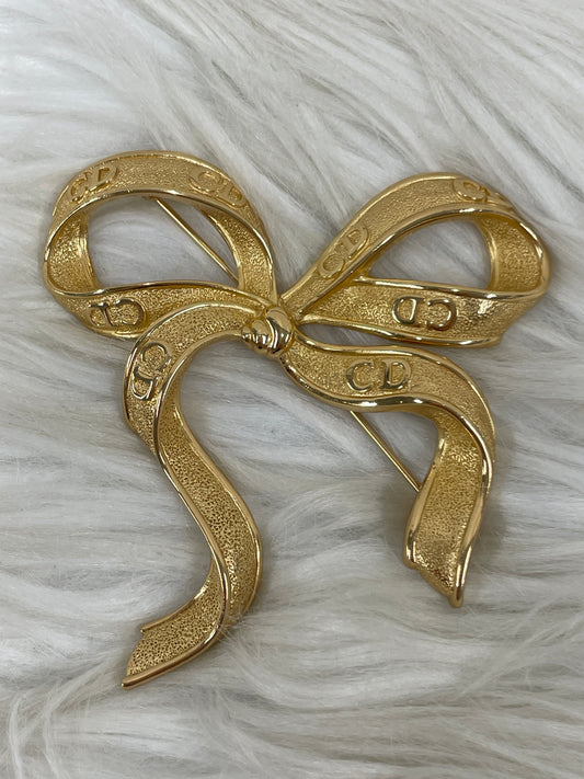 Dior Gold Brooches A-18414