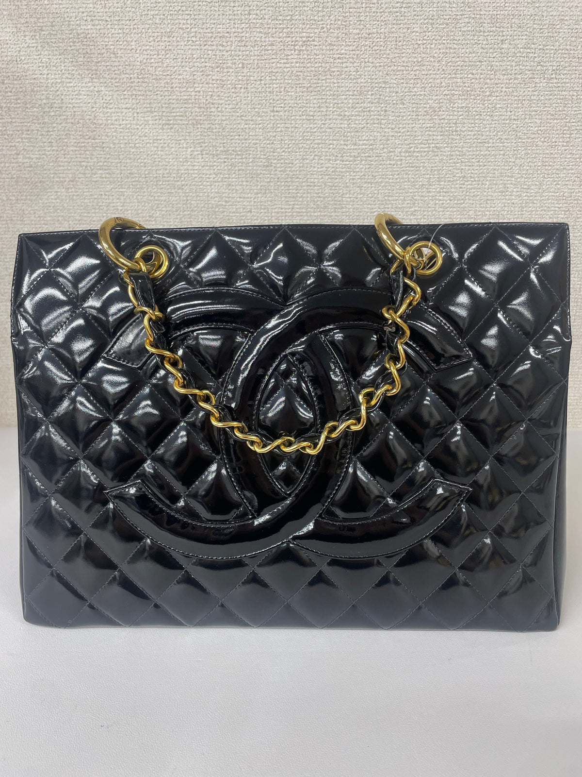 Chanel Black Tote Bags A-18455