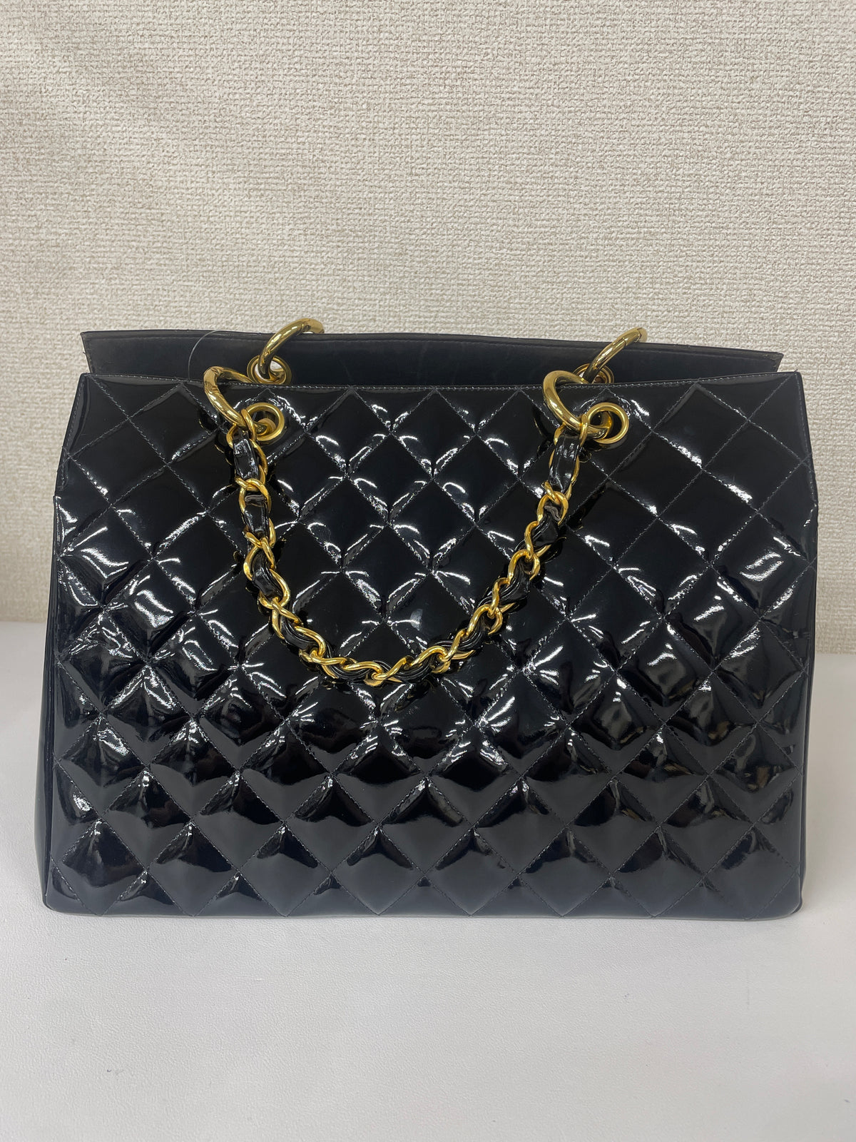 Chanel Black Tote Bags A-18455