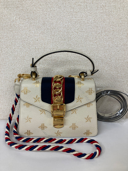 Gucci White Shoulder Bags A-18460