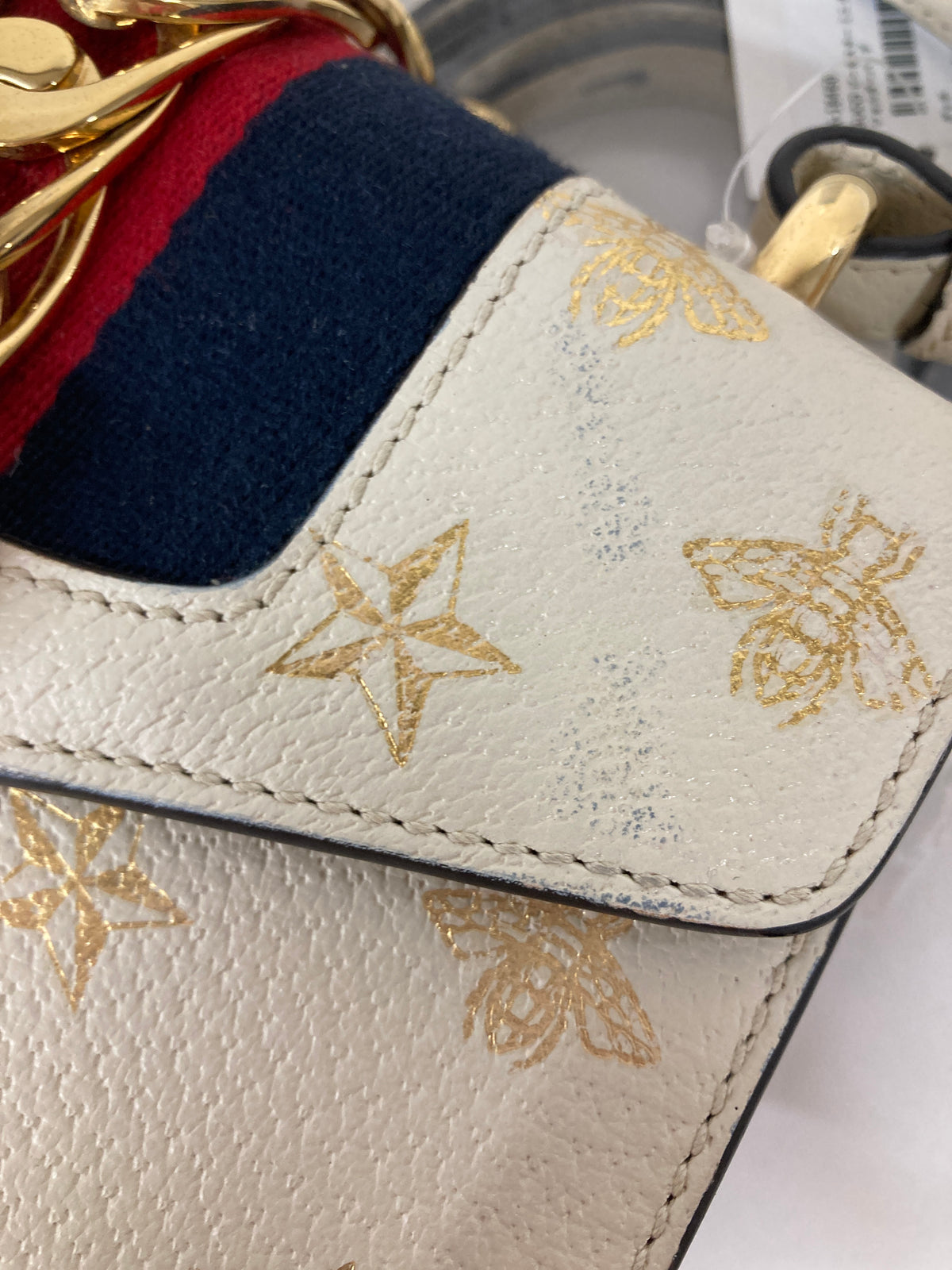 Gucci White Shoulder Bags A-18460