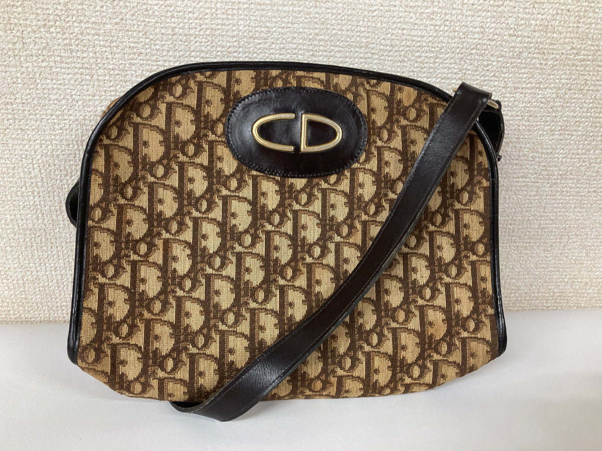 Dior Beige Shoulder Bags A-18464