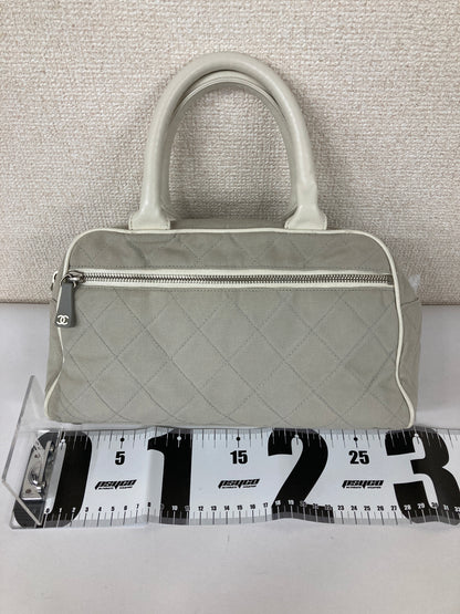 Chanel Gray Shoulder Bags A-18471