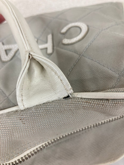 Chanel Gray Shoulder Bags A-18471