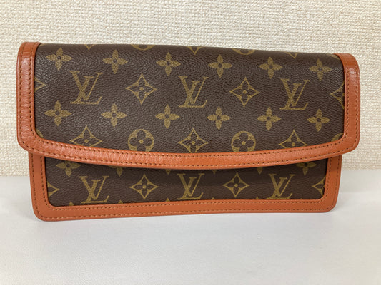 Louis Vuitton Brown Shoulder Bags A-18493