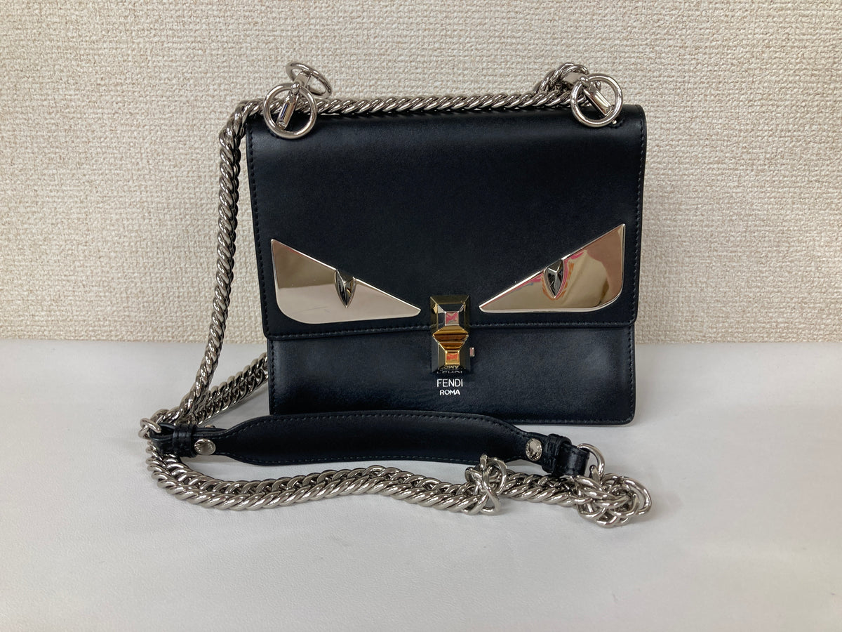 Fendi Black Shoulder Bags A-18495