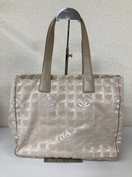 Chanel Pink Tote Bags A-18498