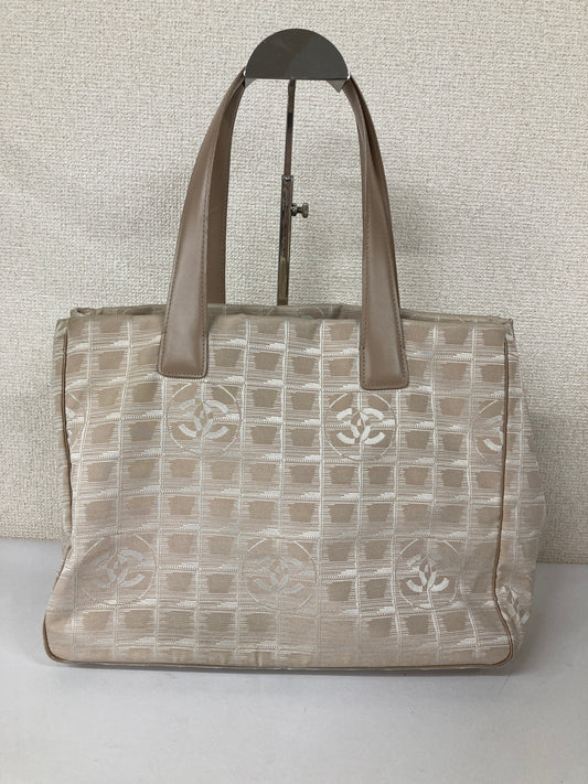 Chanel Pink Tote Bags A-18500