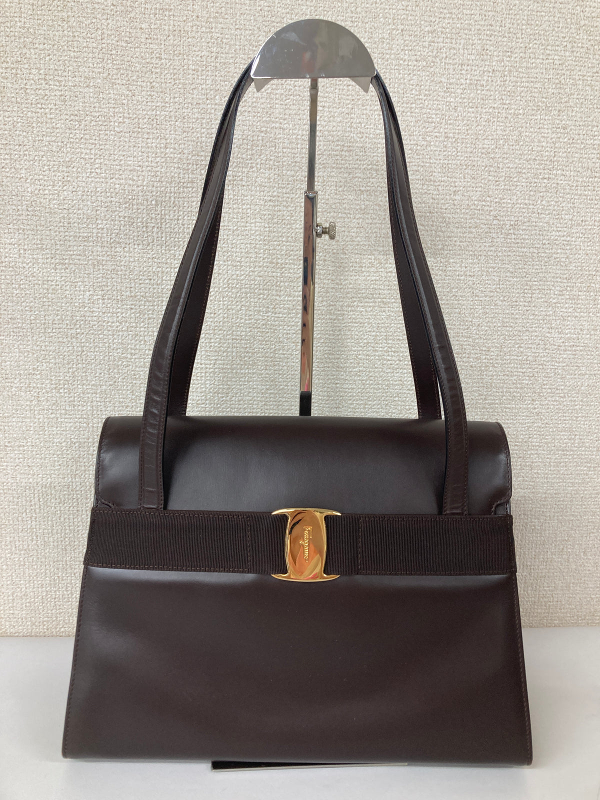 Ferragamo Brown Shoulder Bags A-18505