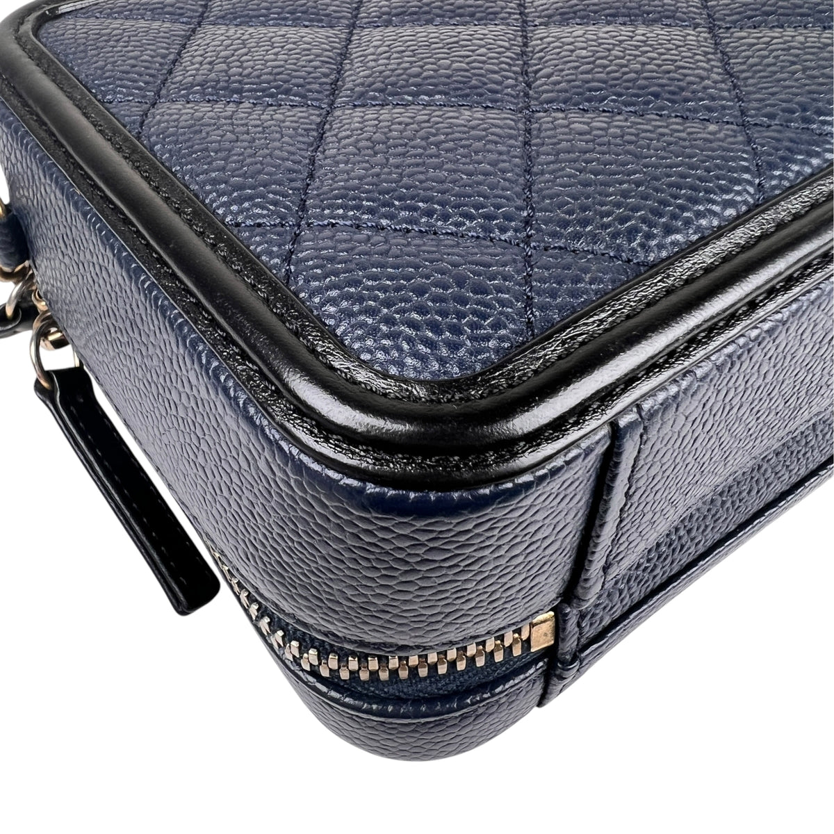 Chanel Navy Shoulder Bags A-18526