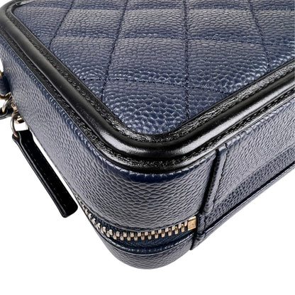 Chanel Navy Shoulder Bags A-18526