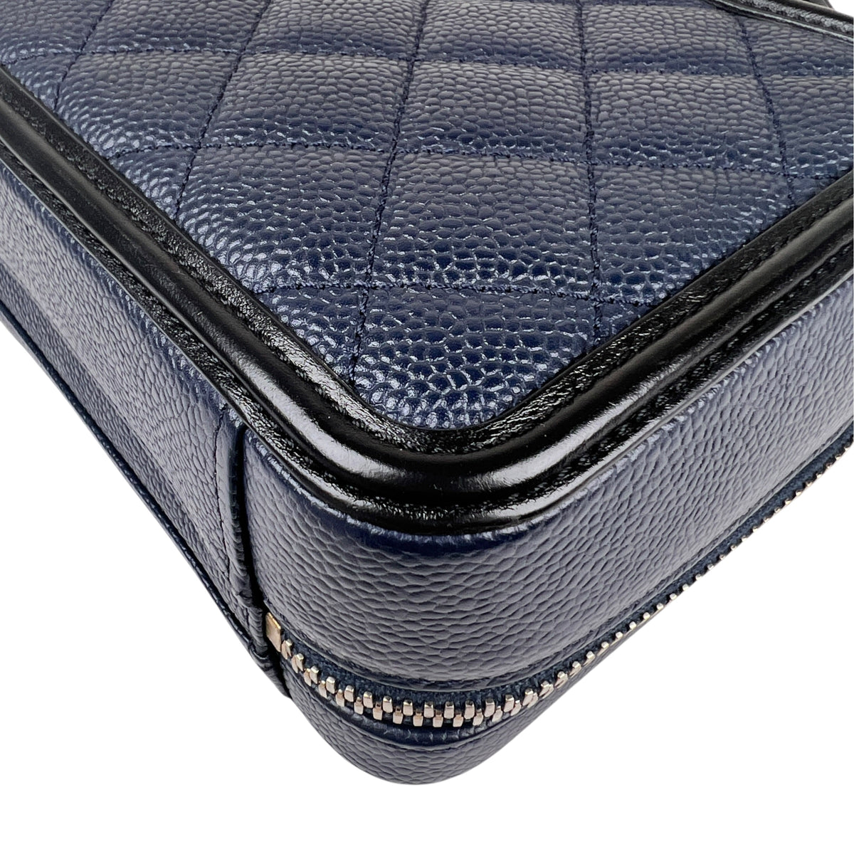 Chanel Navy Shoulder Bags A-18526