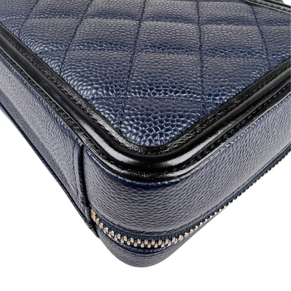 Chanel Navy Shoulder Bags A-18526