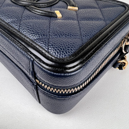Chanel Navy Shoulder Bags A-18526