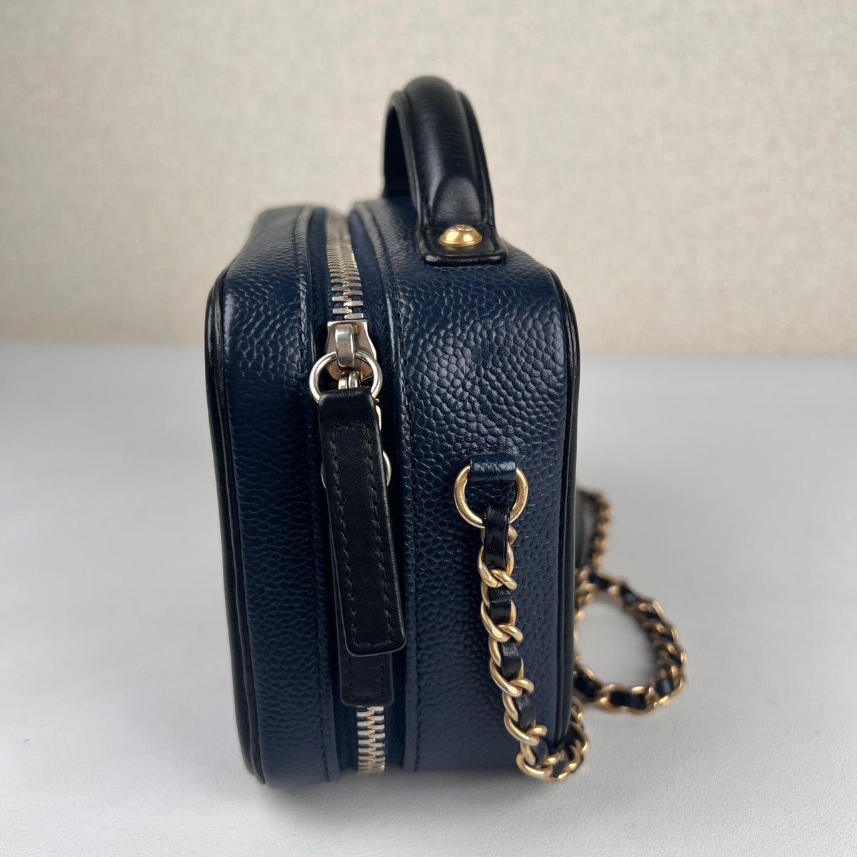 Chanel Navy Shoulder Bags A-18526