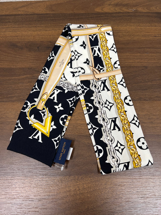 Louis Vuitton Multicolor Scarves A-18553