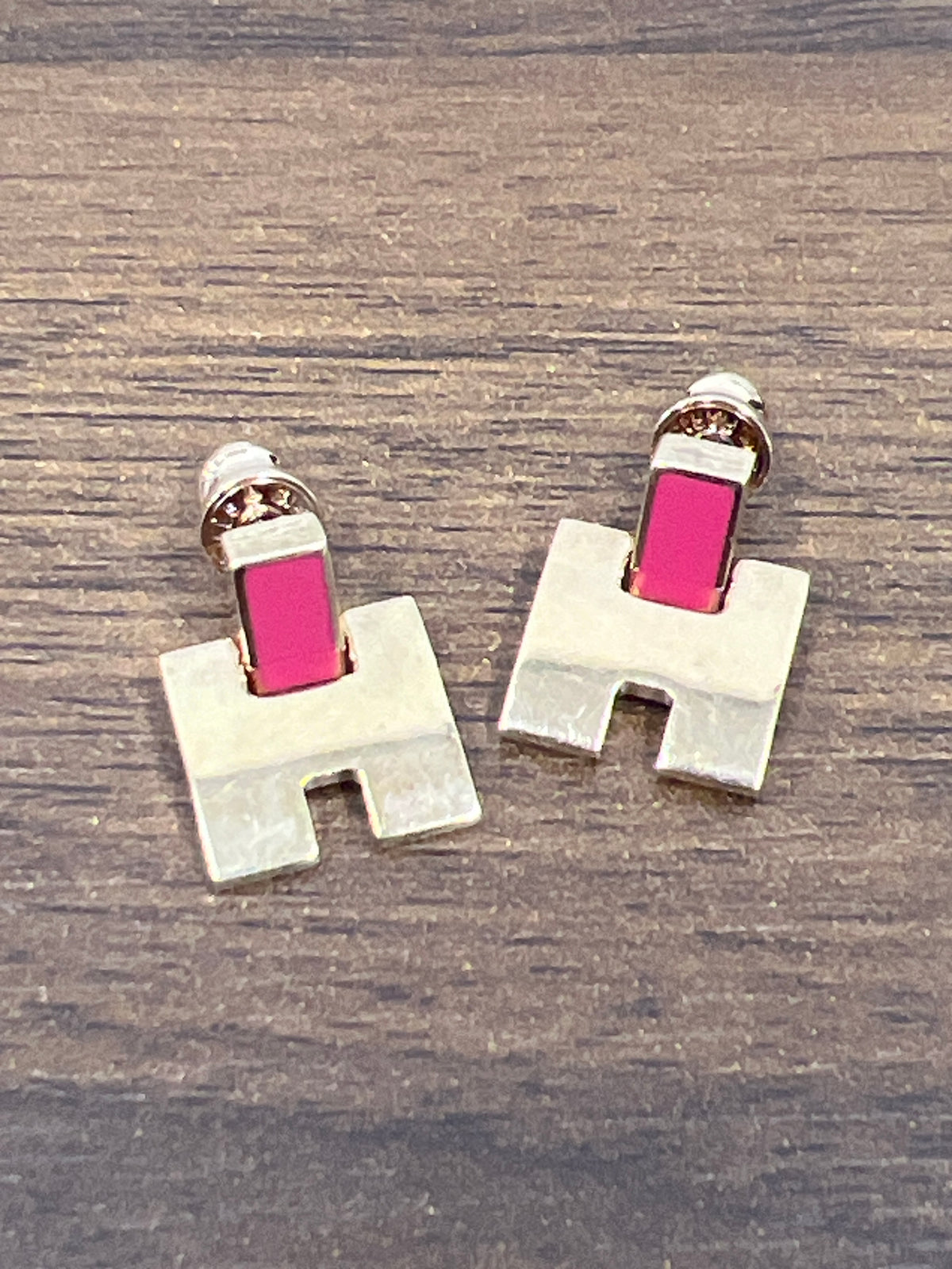 Hermes Gold Earrings A-18558