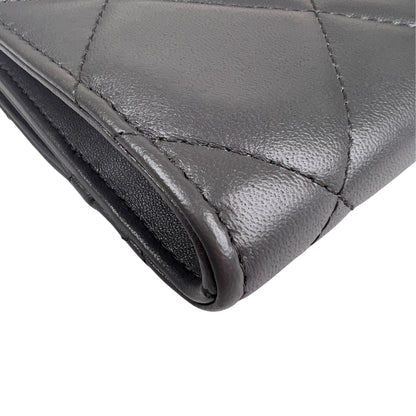 Chanel Gray Shoulder Bags A-18559