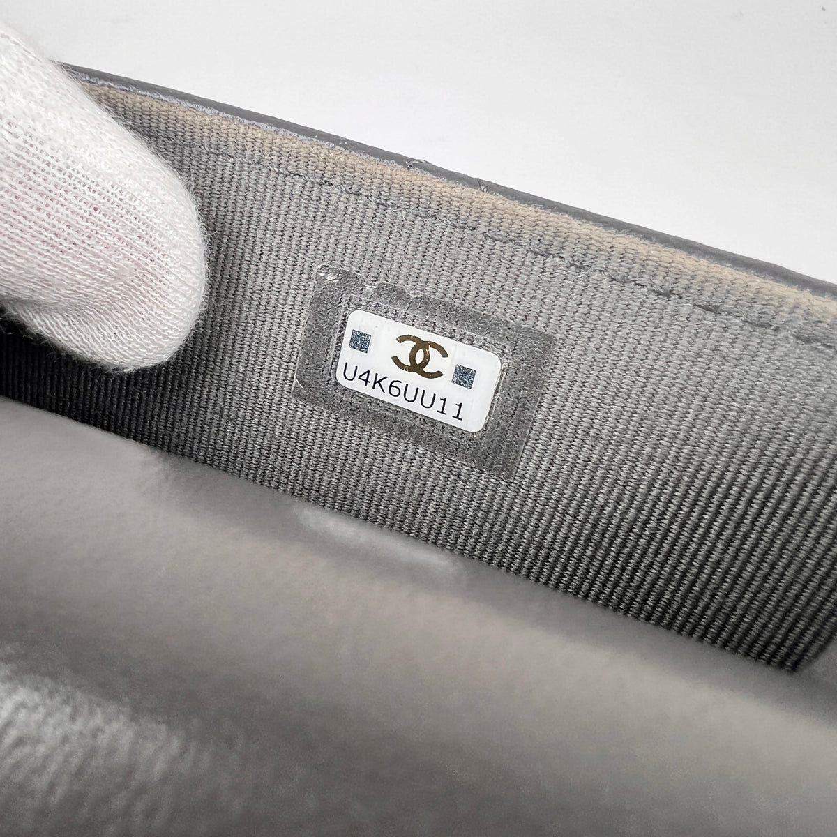 Chanel Gray Shoulder Bags A-18559