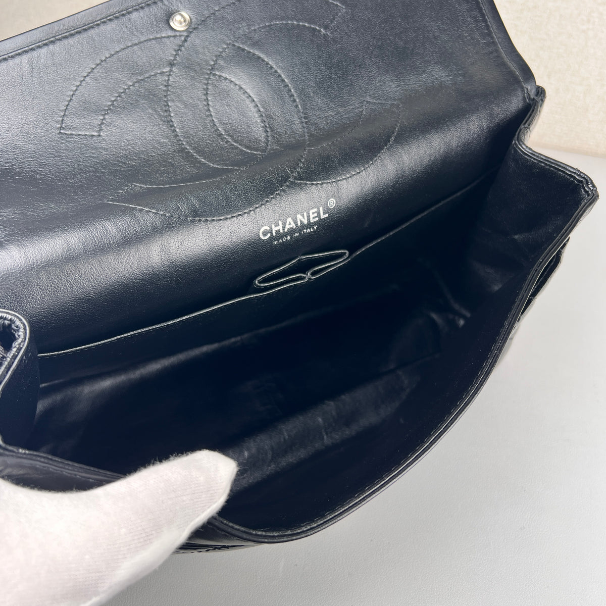 Chanel Black Shoulder Bags A-18567