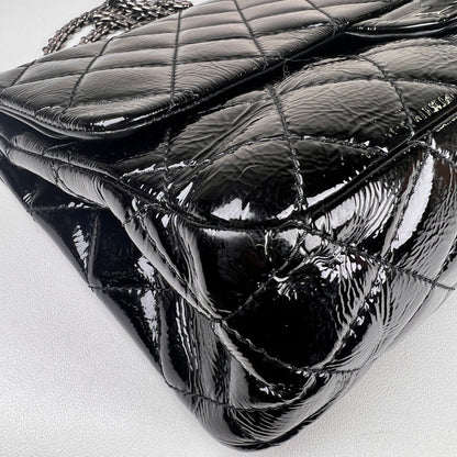 Chanel Black Shoulder Bags A-18567