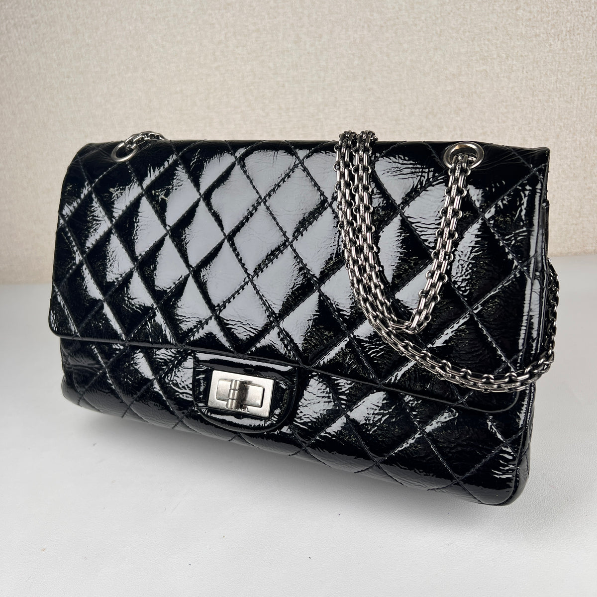 Chanel Black Shoulder Bags A-18567