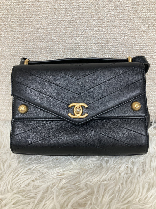 Chanel Black Shoulder Bags A-18575