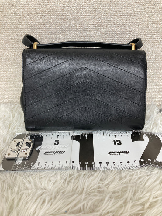 Chanel Black Shoulder Bags A-18575
