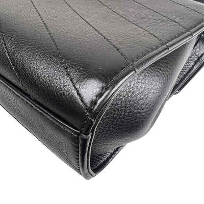 Chanel Black Shoulder Bags A-18575