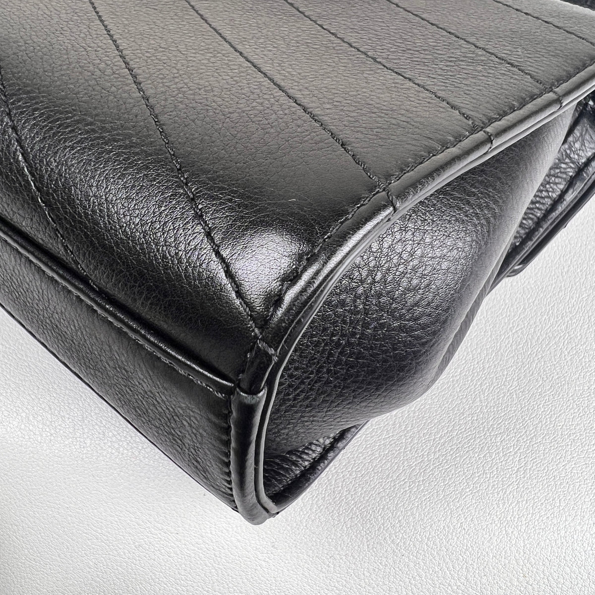 Chanel Black Shoulder Bags A-18575