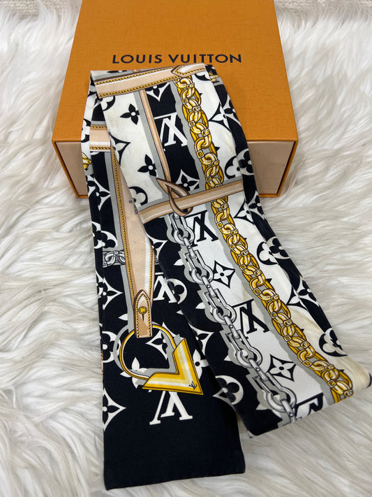 Louis Vuitton Multicolor Scarves A-18624