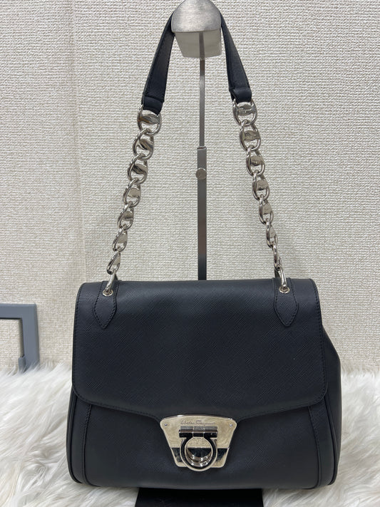 Ferragamo Black Shoulder Bags A-18652
