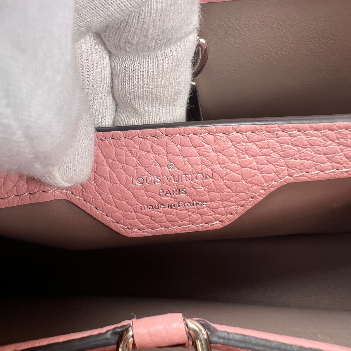 Louis Vuitton Pink Shoulder Bags A-18658