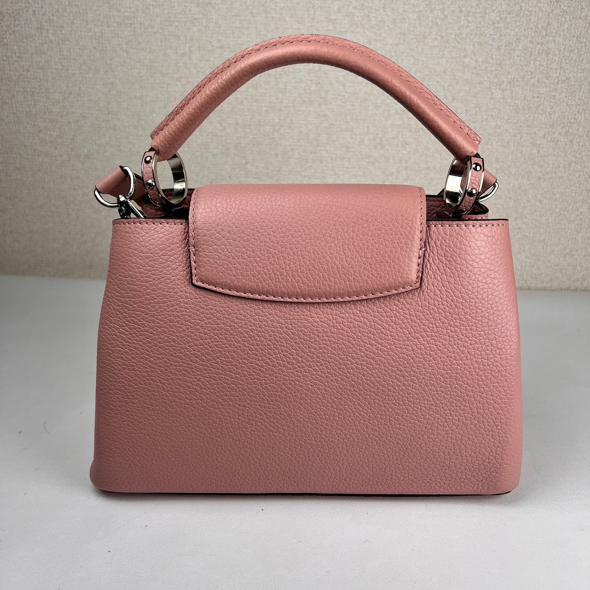 Louis Vuitton Pink Shoulder Bags A-18658