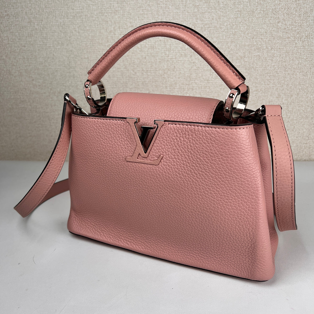 Louis Vuitton Pink Shoulder Bags A-18658