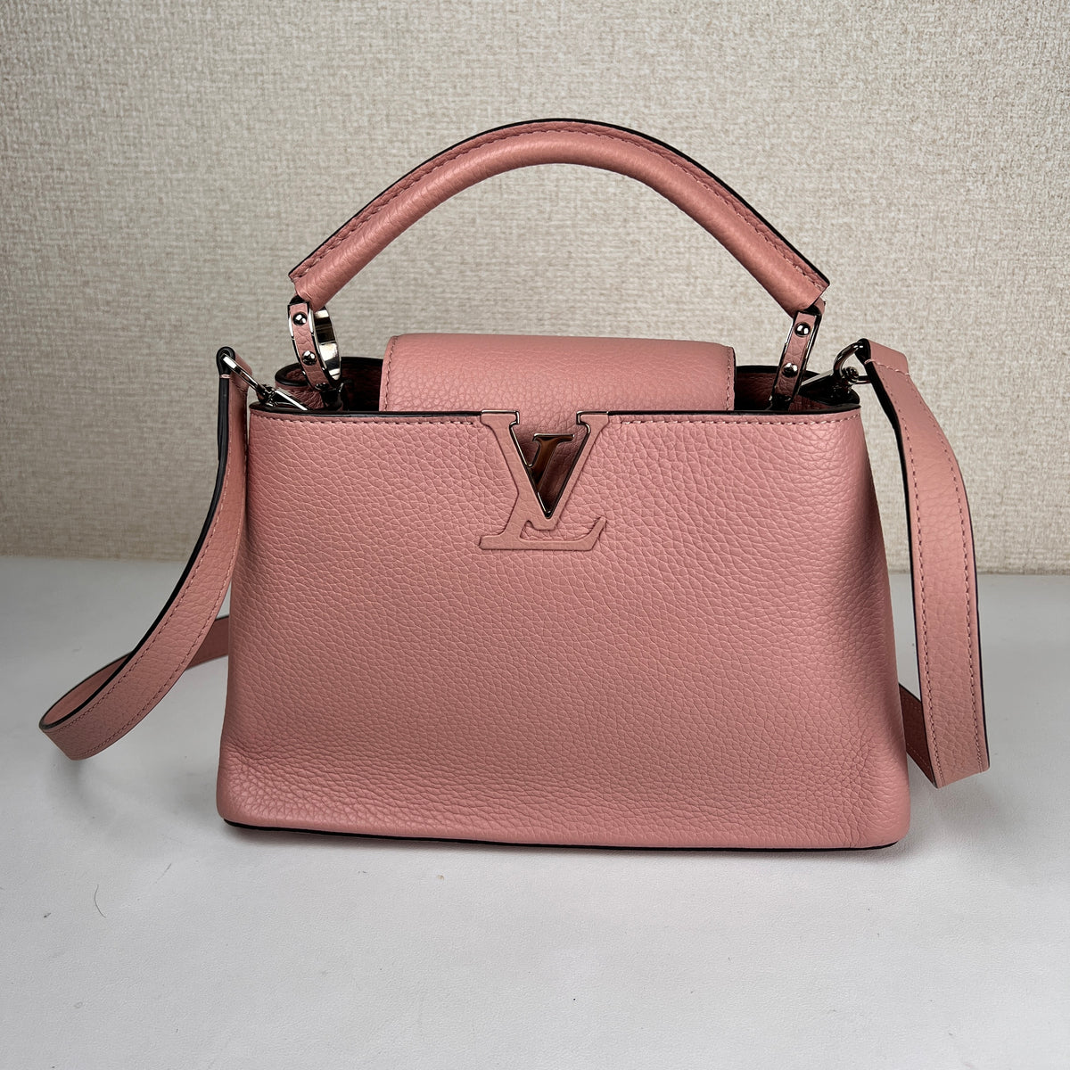Louis Vuitton Pink Shoulder Bags A-18658