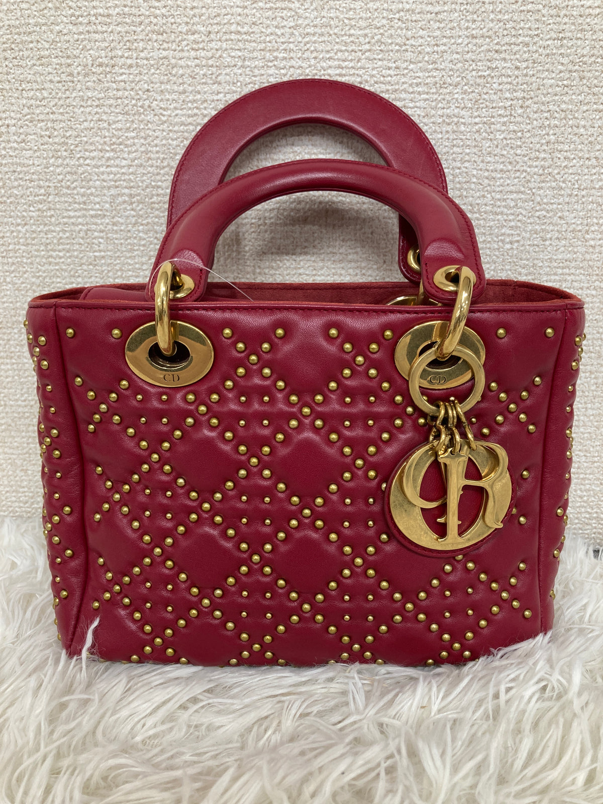 Chanel Bordeaux Shoulder Bags A-18659