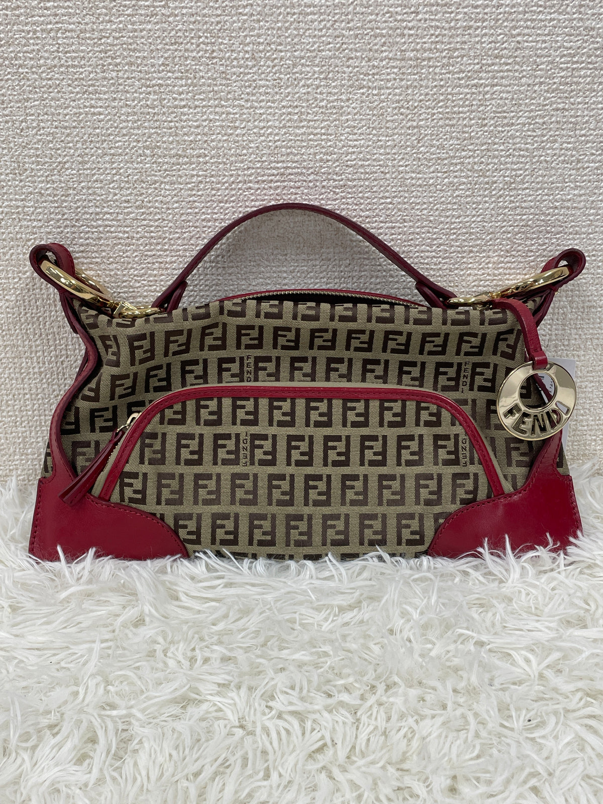 Fendi Gray Shoulder Bags A-18664