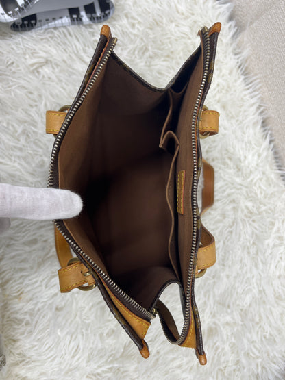 Louis Vuitton Brown Shoulder Bags A-18754
