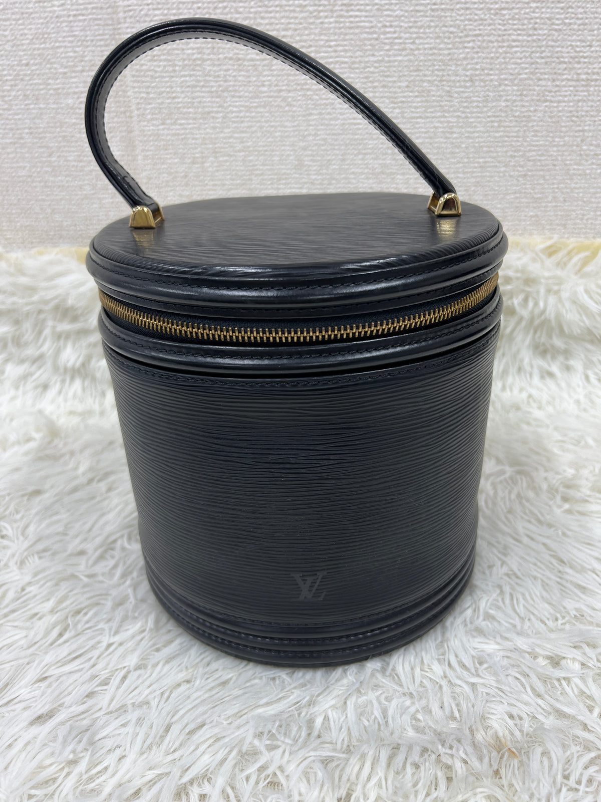 Louis Vuitton Black Handle Bags A-18774