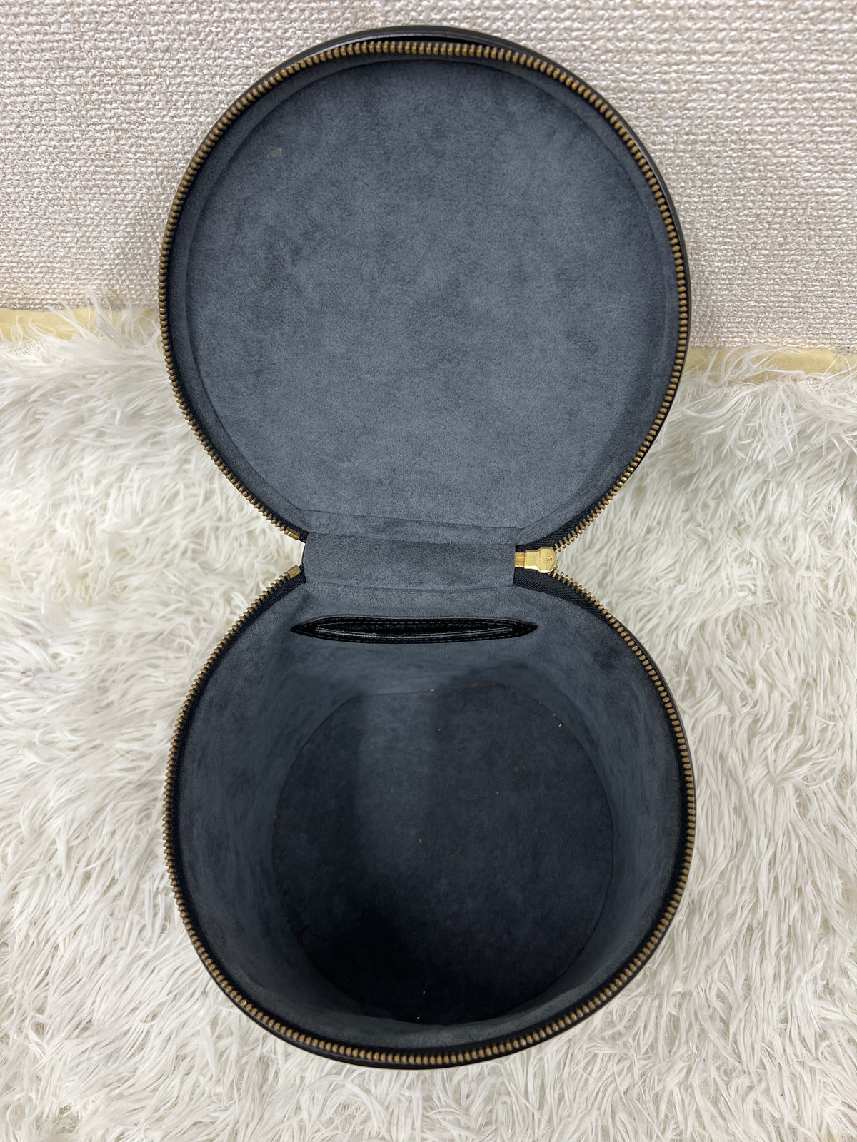 Louis Vuitton Black Handle Bags A-18774
