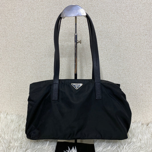 Prada Black Handle Bags A-18775