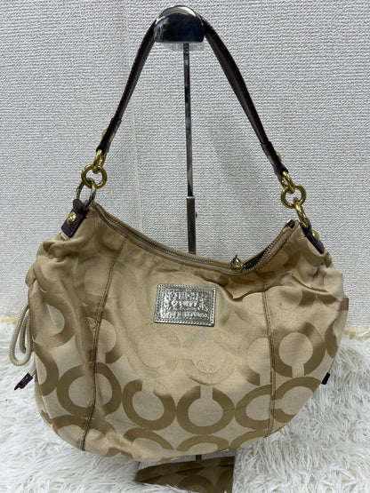Coach Beige Shoulder Bags A-18778